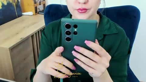 Snapshot of eleganzavogue chatting on 05.12.26 eleganzavogue online show from 05.12.26