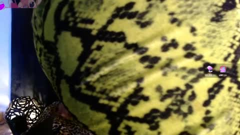 ELEKTRA  hii my birthday is tomorrow but I will celebrate it on Sunday Ill wait for you online show from 12.22.24