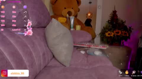 Snapshot of elektra_storm chatting on 09.29.25 Lore online show from 09.29.25