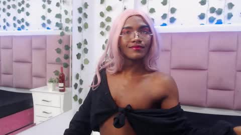 Snapshot of elektraqueen1 chatting on 05.28.26 LUISA online show from 05.28.26