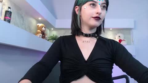 Snapshot of elektrarose3 chatting on 09.16.25 Elektra Rose online show from 09.16.25