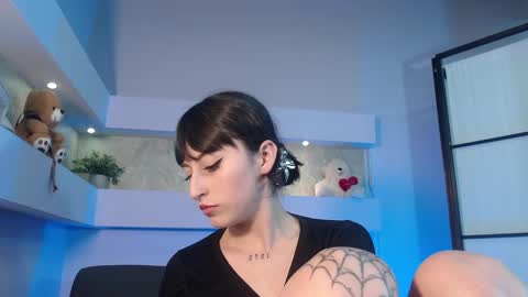 Snapshot of elektrarose3 chatting on 09.30.25 Elektra Rose online show from 09.30.25