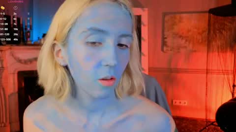 Snapshot of elen__moore chatting on 05.22.26 Elen online show from 05.22.26