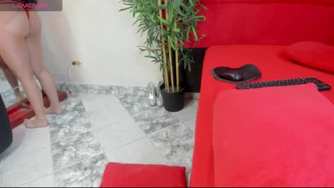 Elena  Derek online show from 01.04.25