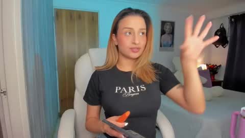 Snapshot of elena_ruiz chatting on 09.27.25 Elena online show from 09.27.25