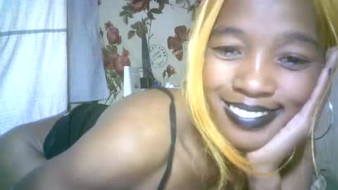 elenah013 online show from 10.27.25