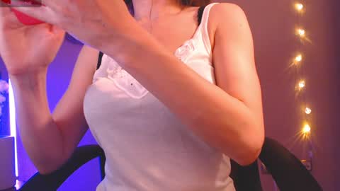 Heleonora online show from 12.25.24