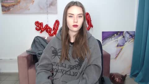 Snapshot of elenaoconar chatting on 02.25.25 elenaoconar online show from 02.25.25