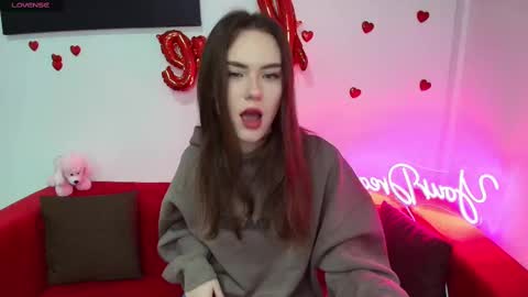 Snapshot of elenaoconar chatting on 03.11.25 elenaoconar online show from 03.11.25