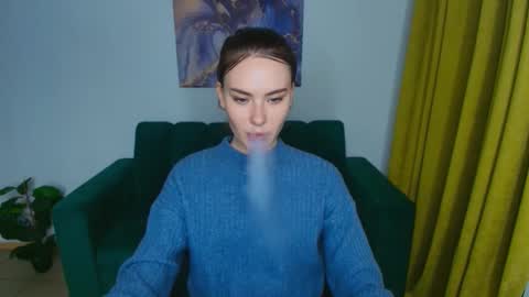 Snapshot of elenaoconar chatting on 03.12.25 elenaoconar online show from 03.12.25