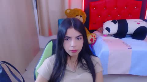 Snapshot of elenna_hotx chatting on 01.17.25 agnes online show from 01.17.25