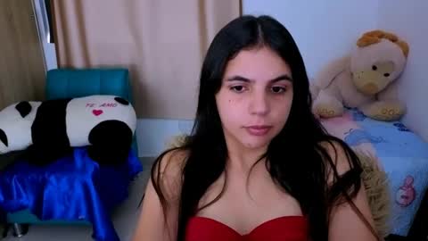 Snapshot of elenna_hotx chatting on 10.10.25 agnes online show from 10.10.25