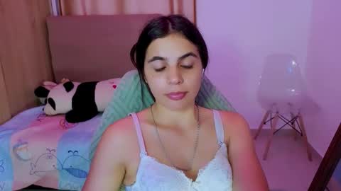 Snapshot of elenna_hotx chatting on 04.30.26 agnes online show from 04.30.26
