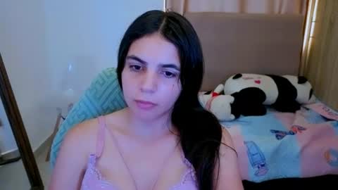 Snapshot of elenna_hotx chatting on 06.12.26 agnes online show from 06.12.26