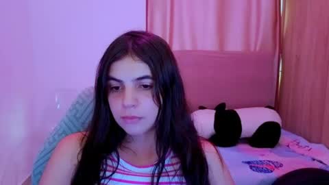 Snapshot of elenna_hotx chatting on 06.24.26 agnes online show from 06.24.26
