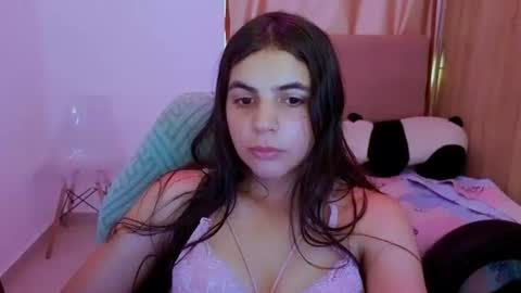 Snapshot of elenna_hotx chatting on 06.27.26 agnes online show from 06.27.26
