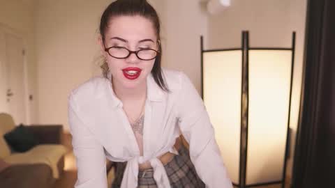 Snapshot of eleonora_linn_ chatting on 02.18.26 Eleonora online show from 02.18.26