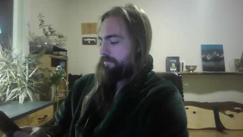 Snapshot of elephantfox chatting on 01.12.25 fox online show from 01.12.25