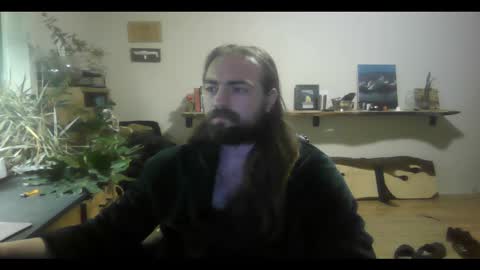 Snapshot of elephantfox chatting on 03.09.25 fox online show from 03.09.25