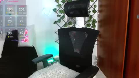 Snapshot of eli_gom_ chatting on 03.02.25 Eliza online show from 03.02.25