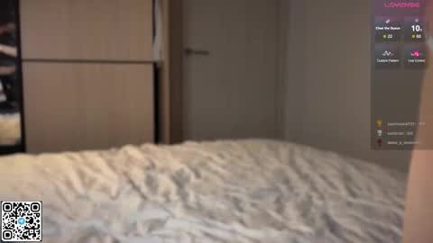 Elizabeth Lizi online show from 11.17.25