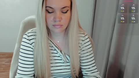 Snapshot of elia_ chatting on 07.14.26 Ella online show from 07.14.26