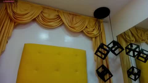 Snapshot of eliasblue chatting on 02.13.25 E L I A S online show from 02.13.25