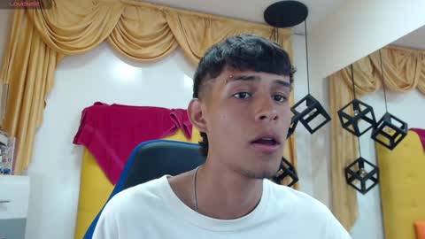 Snapshot of eliasblue chatting on 03.04.25 E L I A S online show from 03.04.25