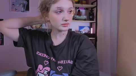 Snapshot of eliejay chatting on 02.12.26 Ellie online show from 02.12.26