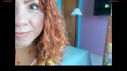 Snapshot of elif__girasol chatting on 02.24.25 elifgirasol online show from 02.24.25
