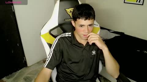 Snapshot of elii_797 chatting on 10.01.25 bby-santy online show from 10.01.25