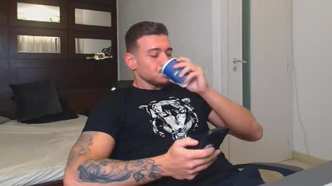 Snapshot of elijahthorne chatting on 01.19.26 ElijahThorne online show from 01.19.26