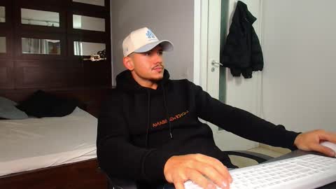 Snapshot of elijahthorne chatting on 02.09.26 ElijahThorne online show from 02.09.26