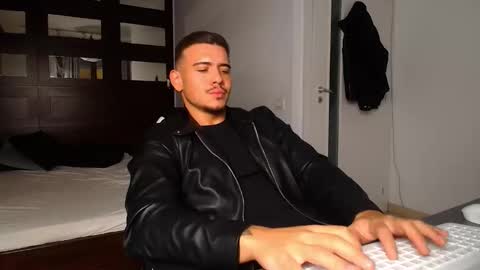 Snapshot of elijahthorne chatting on 02.13.26 ElijahThorne online show from 02.13.26