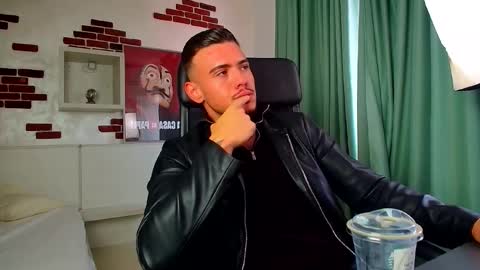 Snapshot of elijahthorne chatting on 03.24.26 ElijahThorne online show from 03.24.26