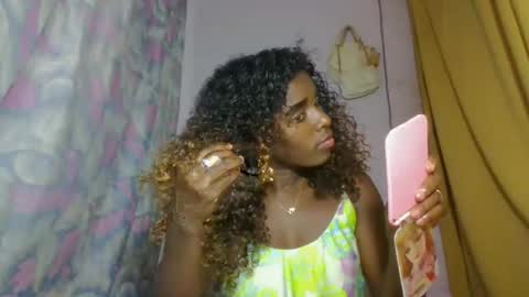 Snapshot of elina981 chatting on 04.27.26 elina981 online show from 04.27.26