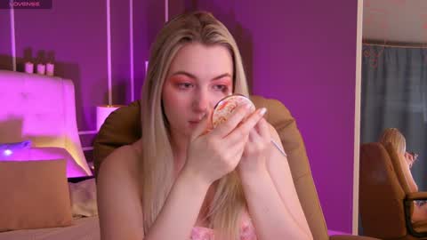 Elina online show from 02.05.25