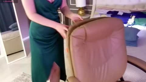 Elina online show from 10.03.25