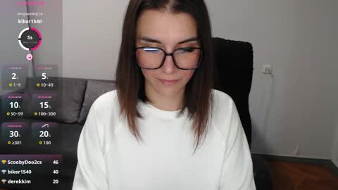 Snapshot of elina_posh chatting on 04.14.26 Liza online show from 04.14.26