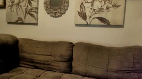 ElinaReign   online show from 02.11.26