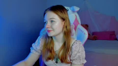 Snapshot of elinavale chatting on 03.16.26 elinavale online show from 03.16.26