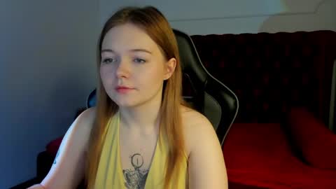 Snapshot of elinavale chatting on 03.29.26 elinavale online show from 03.29.26