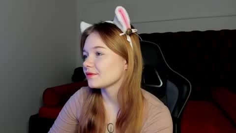 Snapshot of elinavale chatting on 04.20.26 elinavale online show from 04.20.26