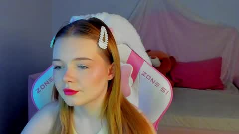 Snapshot of elinavale chatting on 05.03.26 elinavale online show from 05.03.26