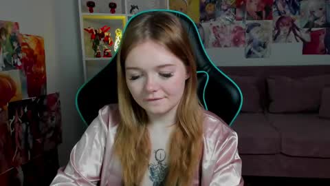 Snapshot of elinavale chatting on 05.31.26 elinavale online show from 05.31.26