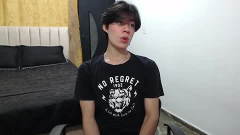 Snapshot of elio_collem chatting on 01.22.25 ELIO online show from 01.22.25