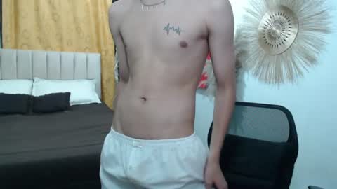 Snapshot of elio_collem chatting on 07.20.26 ELIO online show from 07.20.26