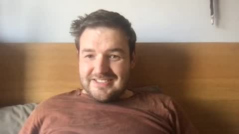 Snapshot of eliot26 chatting on 04.08.26 e26 online show from 04.08.26