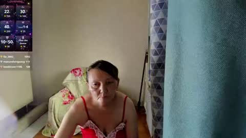 Snapshot of elis_gabbi chatting on 06.30.26 Elis online show from 06.30.26