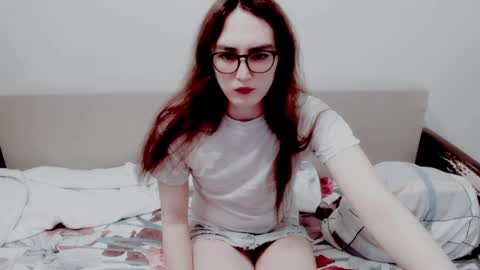 Snapshot of elisa_2001 chatting on 05.25.26 Liza online show from 05.25.26